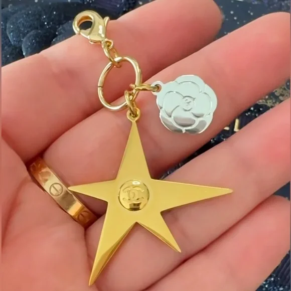 CHANEL Gold ⭐️ STAR AND CAMELIA Keychain CHARM PICK ONE 1️⃣ - Picture 4 of 15